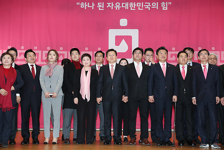 제목 노출 영역입니다 이미지