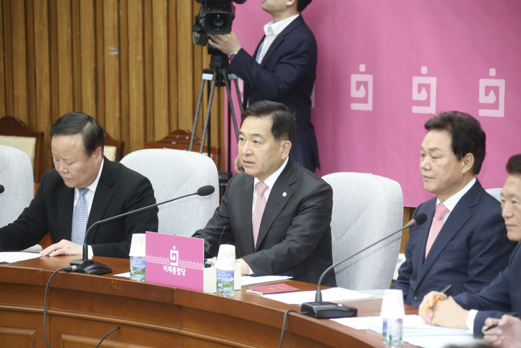 제목 노출 영역입니다 이미지