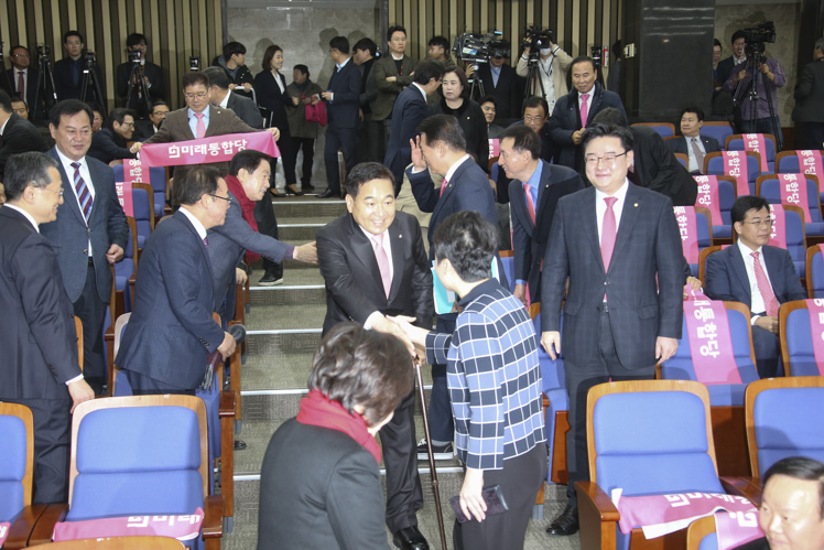 제목 노출 영역입니다 이미지