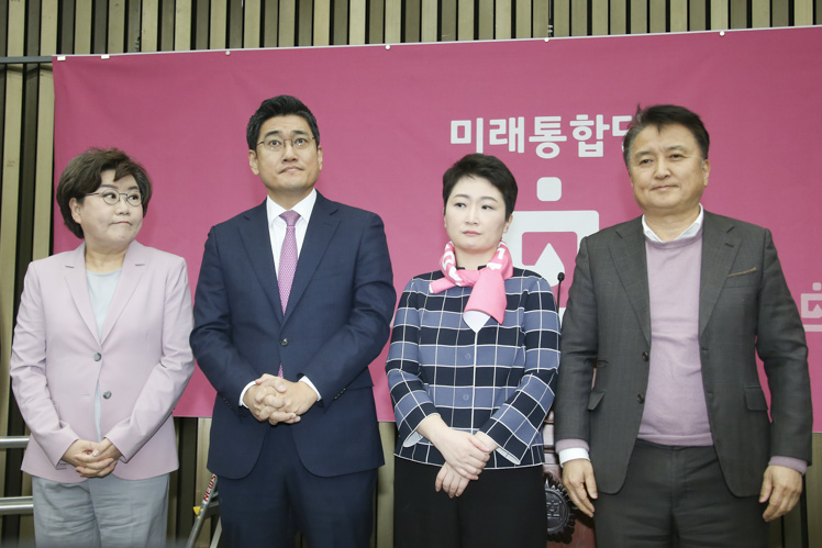 제목 노출 영역입니다 이미지