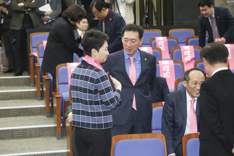 제목 노출 영역입니다 이미지