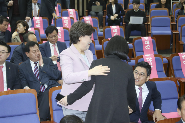제목 노출 영역입니다 이미지