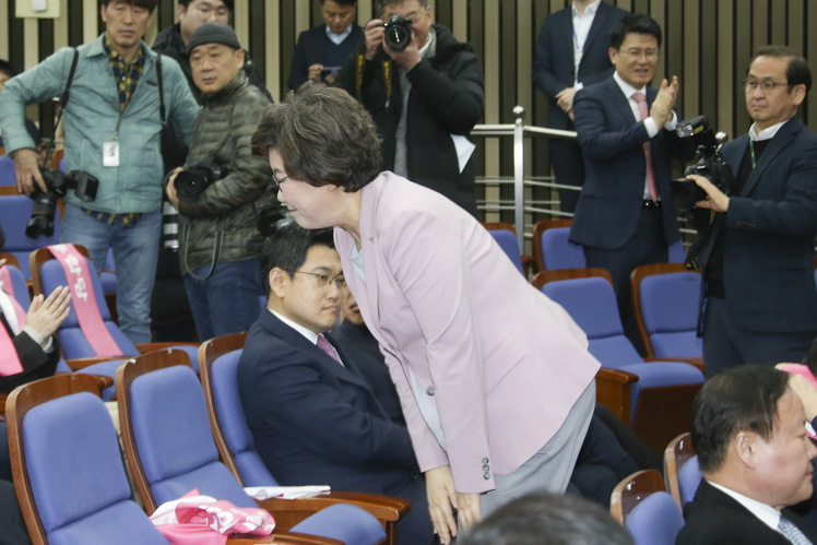 제목 노출 영역입니다 이미지