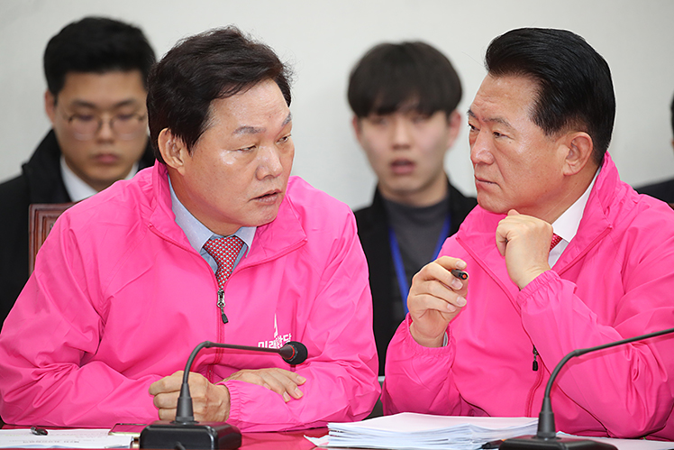 제목 노출 영역입니다 이미지