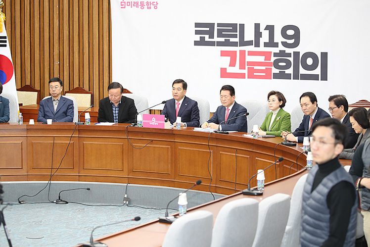 제목 노출 영역입니다 이미지