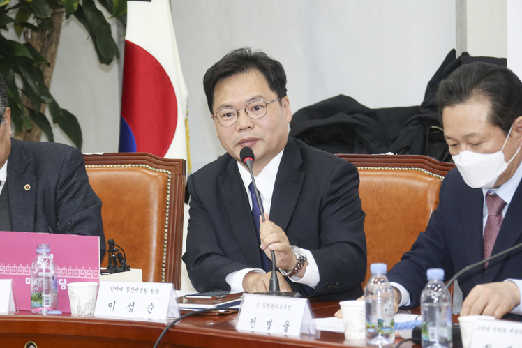 제목 노출 영역입니다 이미지