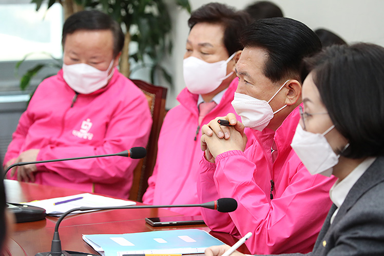 제목 노출 영역입니다 이미지