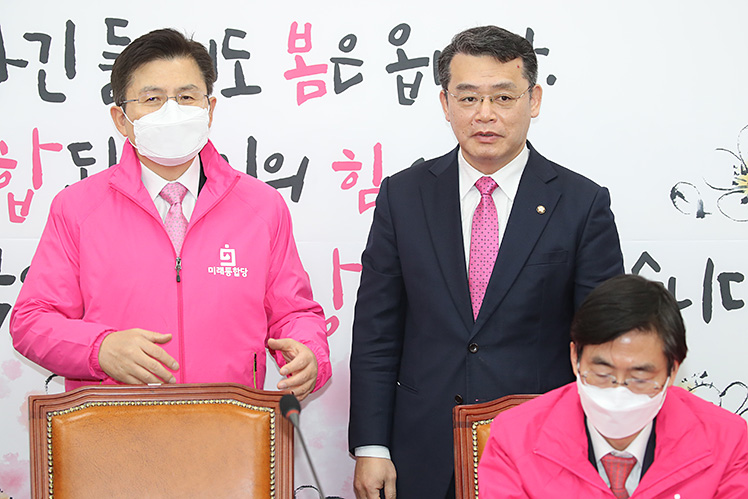제목 노출 영역입니다 이미지