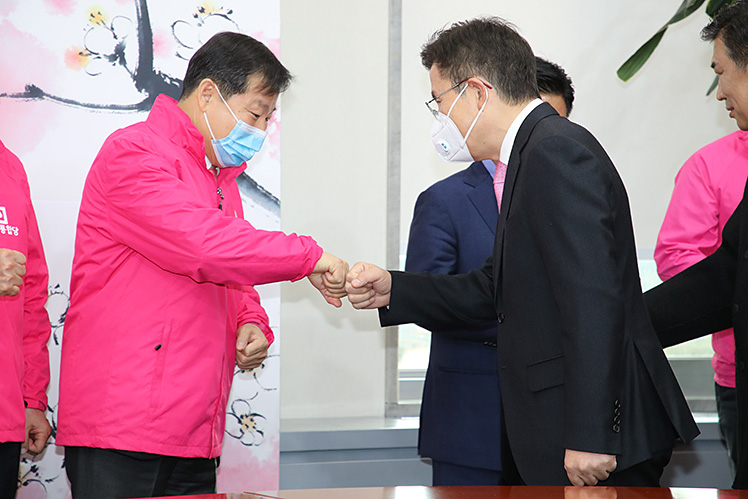 제목 노출 영역입니다 이미지