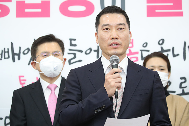 제목 노출 영역입니다 이미지