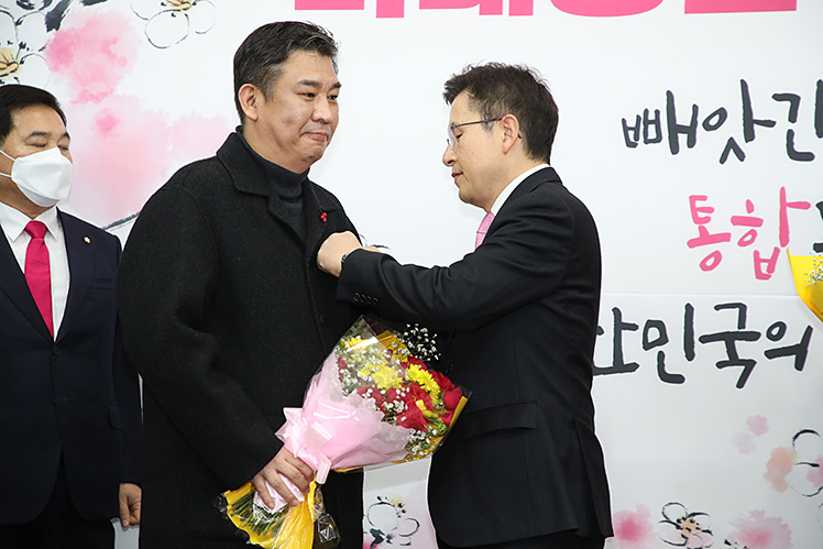 제목 노출 영역입니다 이미지