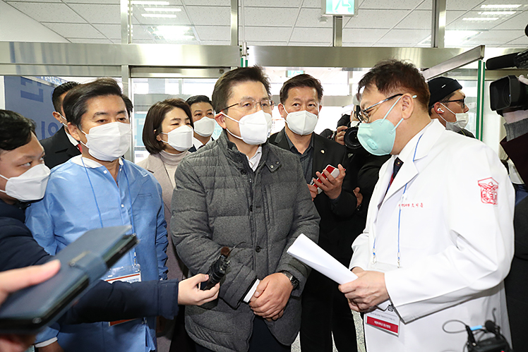 제목 노출 영역입니다 이미지