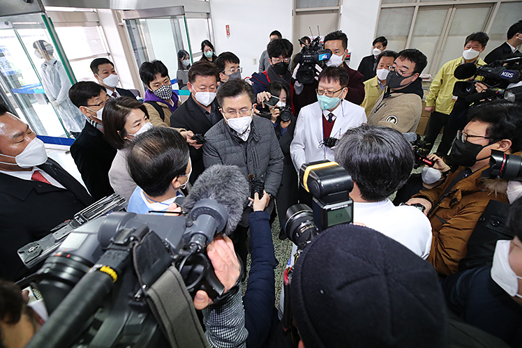 제목 노출 영역입니다 이미지