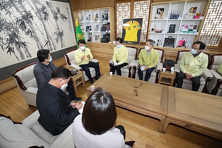 제목 노출 영역입니다 이미지
