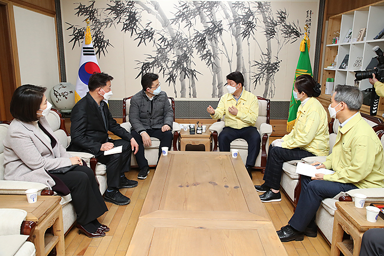 제목 노출 영역입니다 이미지