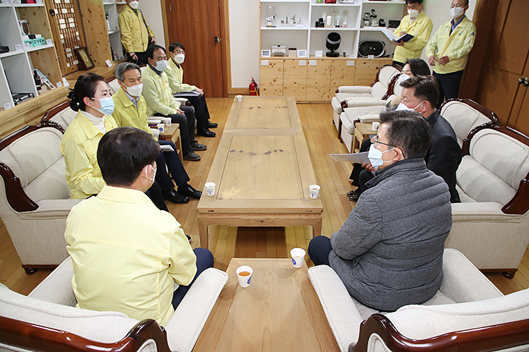 제목 노출 영역입니다 이미지
