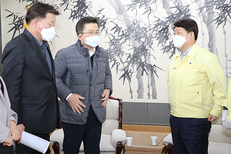 제목 노출 영역입니다 이미지