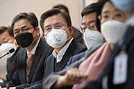 우한코로나19 대책특위 서울대병원 방문