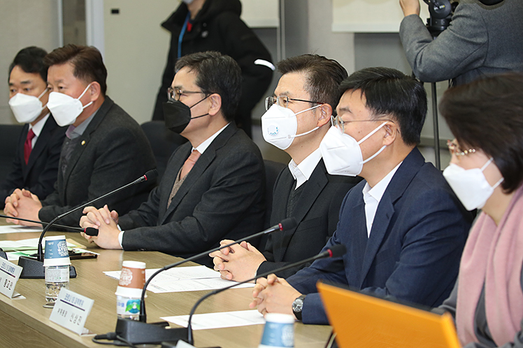 제목 노출 영역입니다 이미지