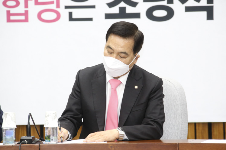 제목 노출 영역입니다 이미지