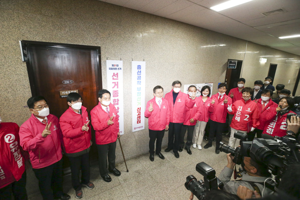 제목 노출 영역입니다 이미지