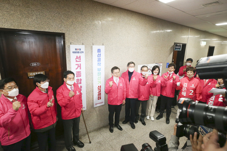 제목 노출 영역입니다 이미지