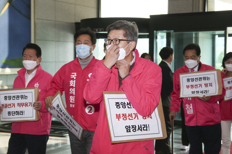 제목 노출 영역입니다 이미지