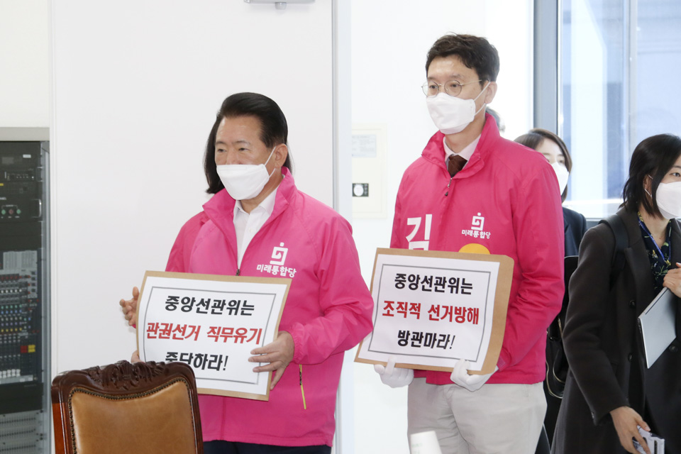 제목 노출 영역입니다 이미지