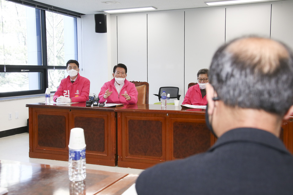 제목 노출 영역입니다 이미지