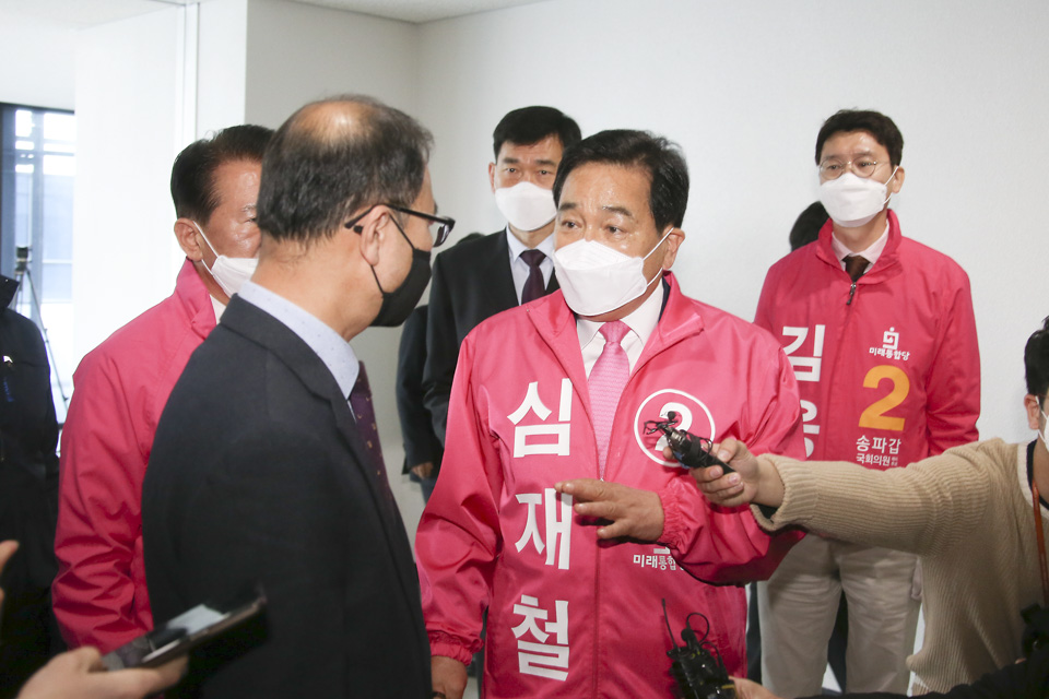 제목 노출 영역입니다 이미지