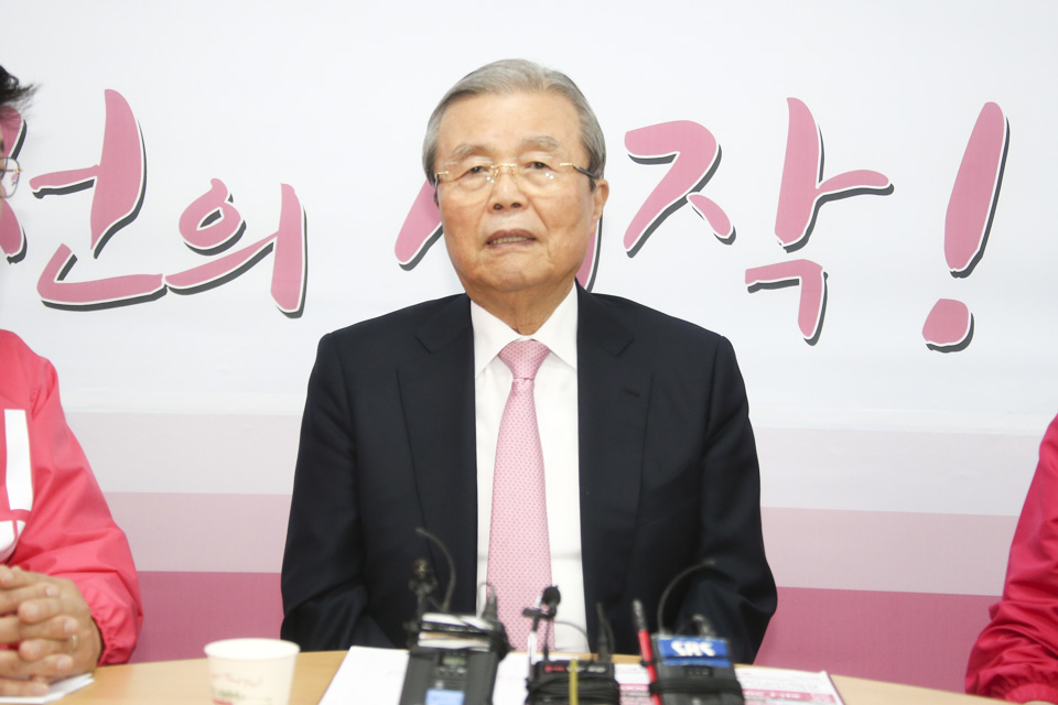 제목 노출 영역입니다 이미지