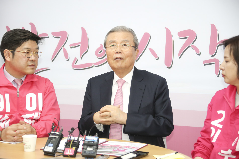 제목 노출 영역입니다 이미지