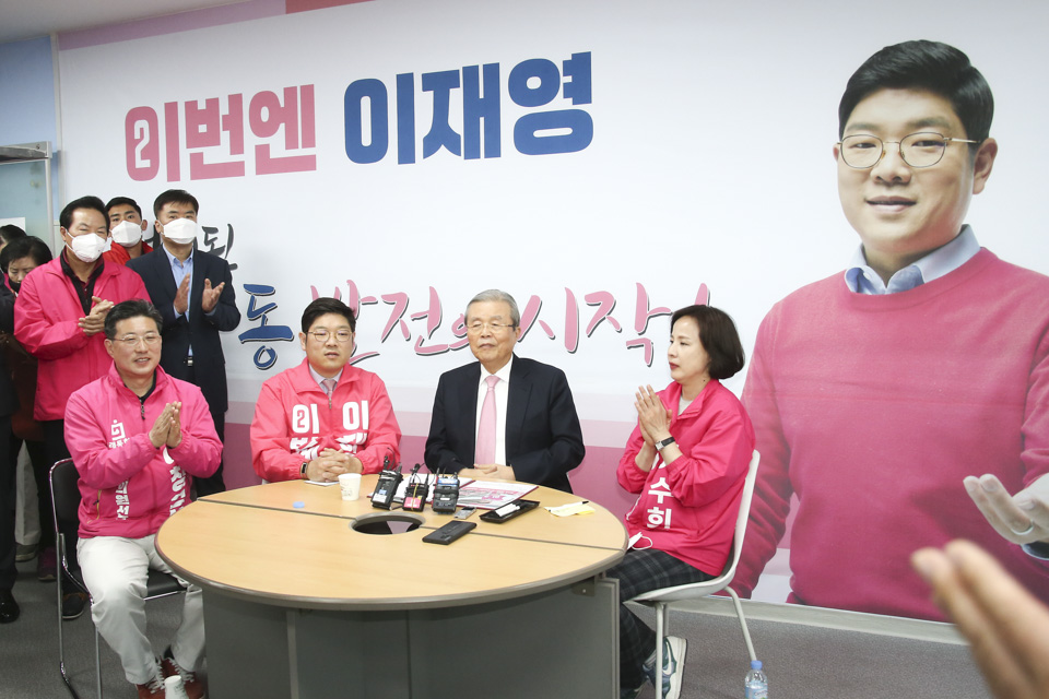 제목 노출 영역입니다 이미지