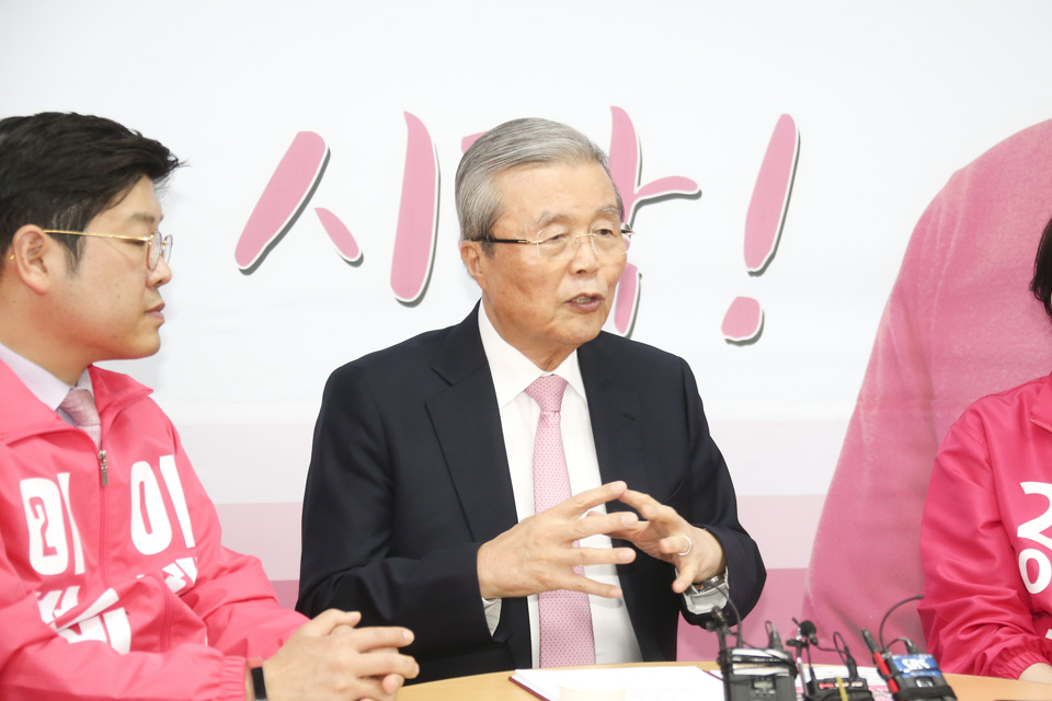 제목 노출 영역입니다 이미지