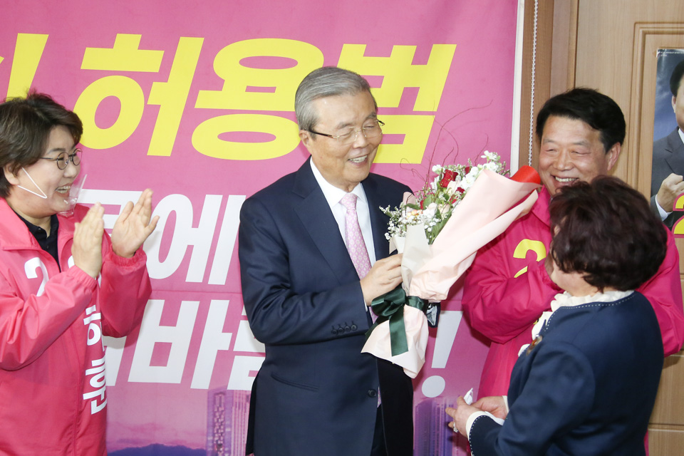 제목 노출 영역입니다 이미지