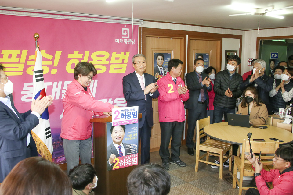 제목 노출 영역입니다 이미지