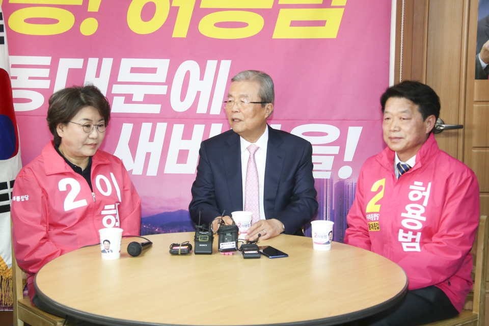 제목 노출 영역입니다 이미지