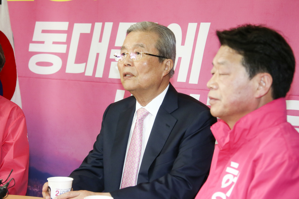 제목 노출 영역입니다 이미지