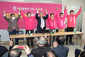 김종인 총괄선대위원장, 서울 강서구 후보 지원 방문