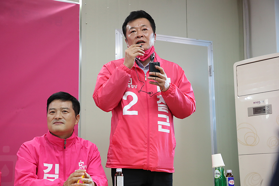 제목 노출 영역입니다 이미지