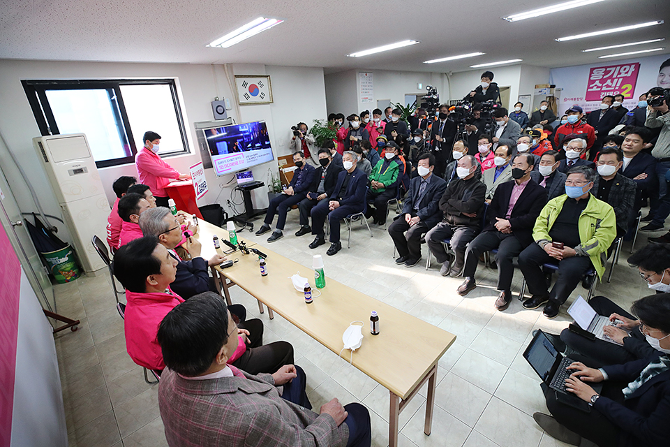 제목 노출 영역입니다 이미지