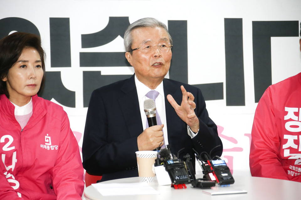 제목 노출 영역입니다 이미지