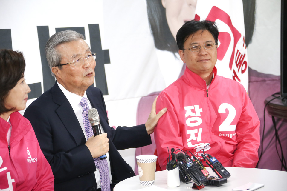 제목 노출 영역입니다 이미지
