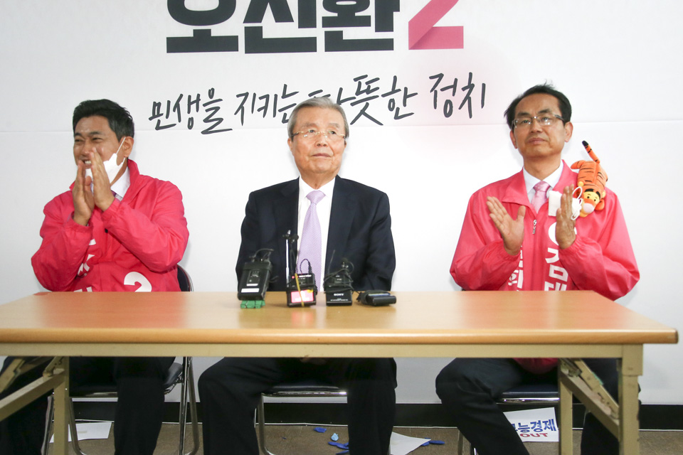 제목 노출 영역입니다 이미지