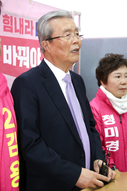 제목 노출 영역입니다 이미지