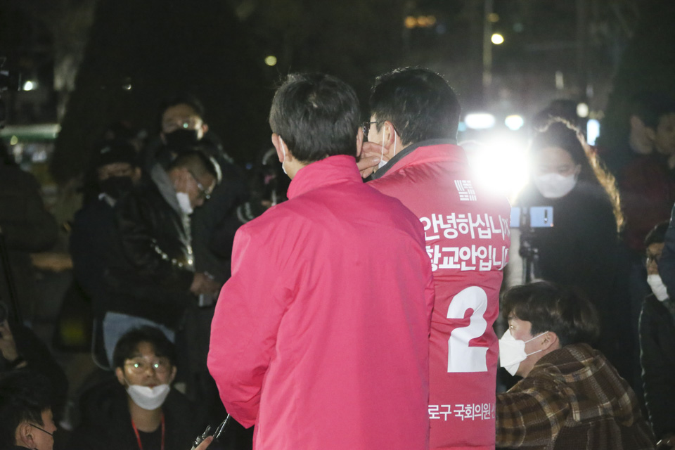 제목 노출 영역입니다 이미지