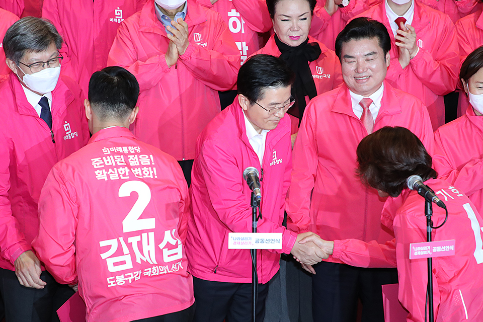 제목 노출 영역입니다 이미지
