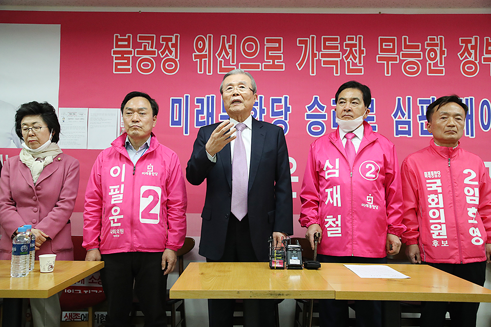 제목 노출 영역입니다 이미지