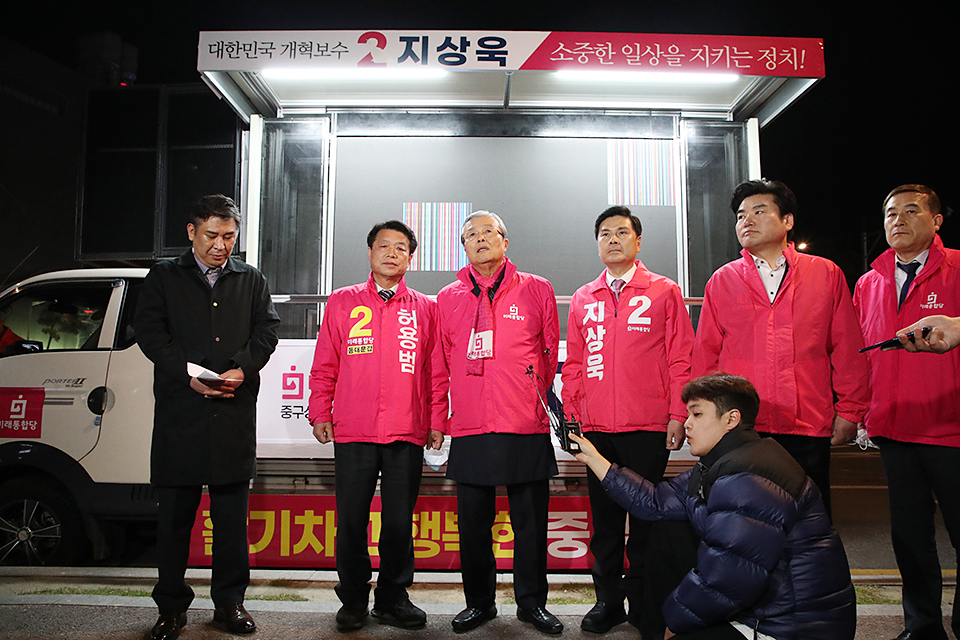 제목 노출 영역입니다 이미지