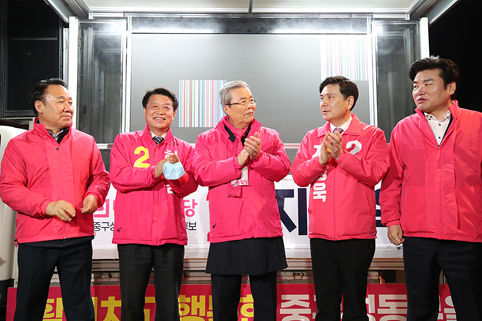 제목 노출 영역입니다 이미지